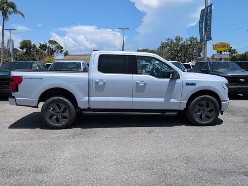 2025 Ford F-150 Lightning Flash