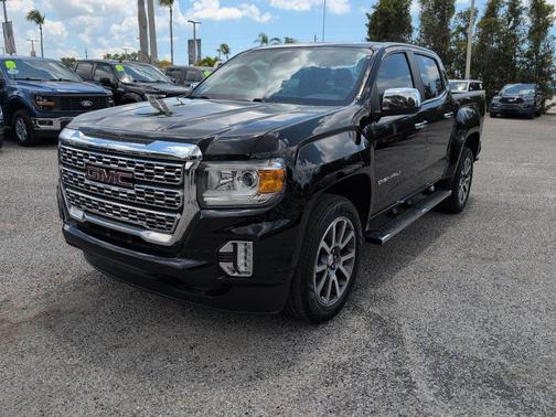 Onyx Black 2022 GMC Canyon Denali