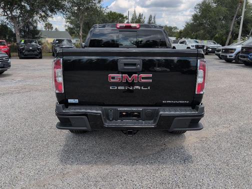 Onyx Black 2022 GMC Canyon Denali
