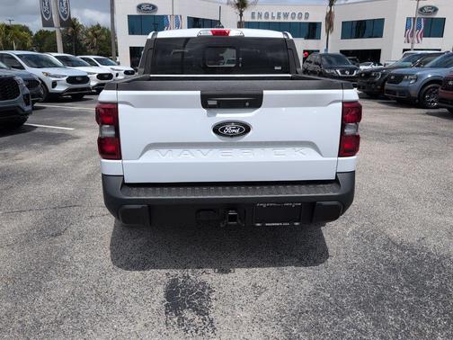 Oxford White 2026 Ford Maverick Lariat