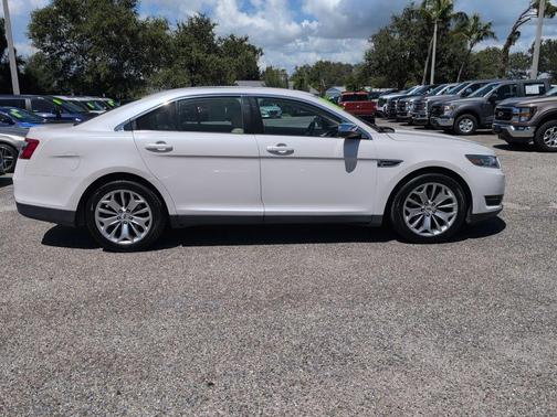 2018 Ford Taurus Limited