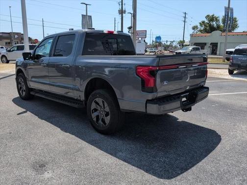 2025 Ford F-150 Lightning LARIAT
