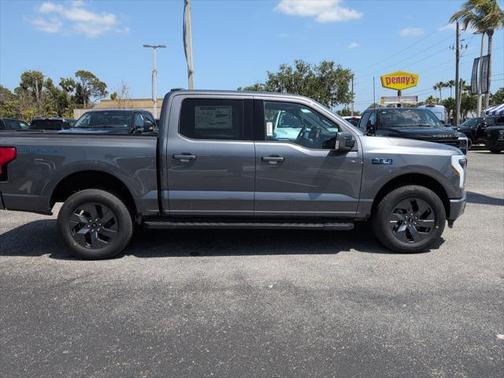 2025 Ford F-150 Lightning LARIAT