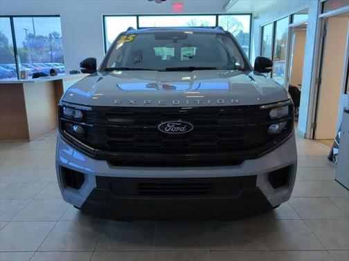 2025 Ford Expedition Max Active 4x4