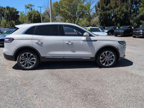 Ceramic Pearl Metallic Tinted Clearcoat 2023 Lincoln Nautilus Reserve