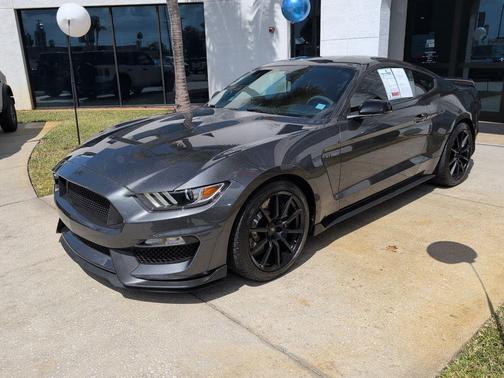 2017 Ford Shelby GT350 Base