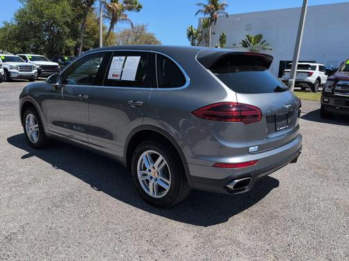 Meteor Gray Metallic 2016 Porsche Cayenne Cayenne