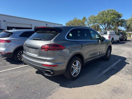 2016 Porsche Cayenne Cayenne