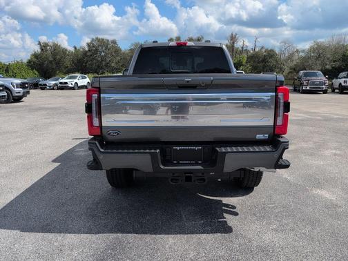 2026 Ford F-250 Platinum