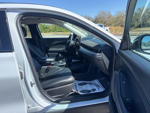 2023 Ford Mustang Mach-E Select