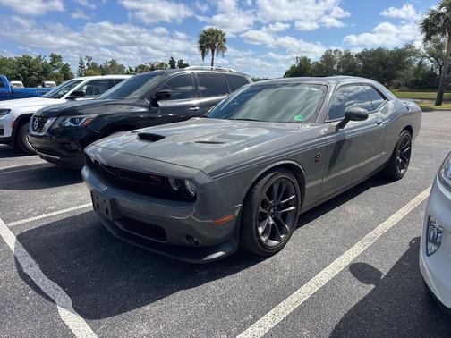 Destroyer Gray Clearcoat 2023 Dodge Challenger R/T Scat Pack
