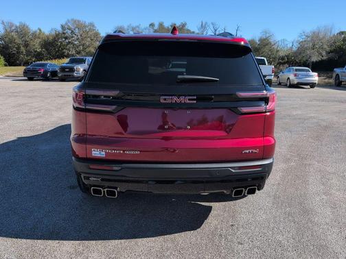 2024 GMC Acadia AT4