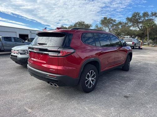 2024 GMC Acadia AT4