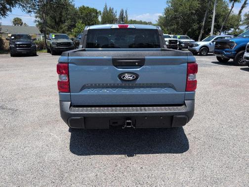 Azure Gray Metallic Tri-Coat 2026 Ford Maverick XLT