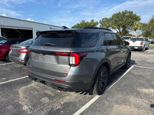 Carbonized Gray Metallic 2025 Ford Explorer ST
