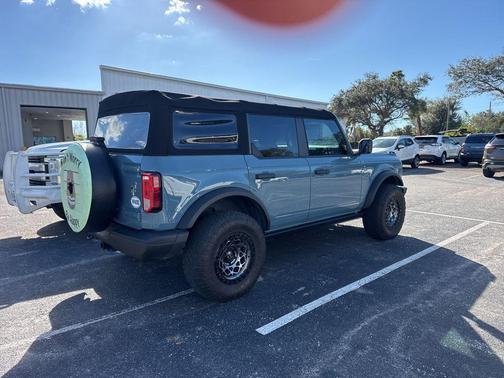 2022 Ford Bronco Black Diamond