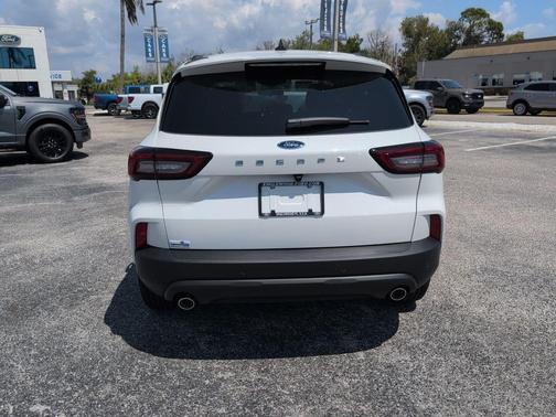 Star White Metallic Tri-Coat 2026 Ford Escape ST-Line
