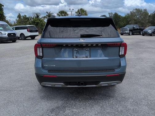 Vapor Blue Metallic 2026 Ford Explorer Active