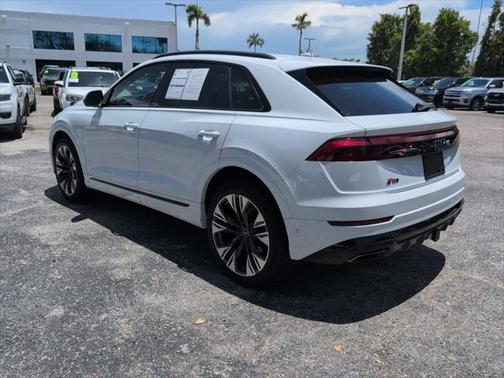 2024 Audi Q8 55 Premium Plus