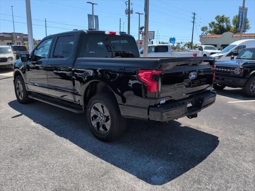 2025 Ford F-150 Lightning Flash