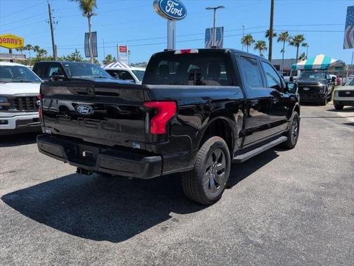 2025 Ford F-150 Lightning Flash