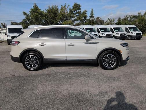 2021 Lincoln Nautilus Standard