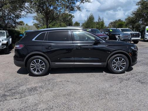 2022 Lincoln Nautilus Standard