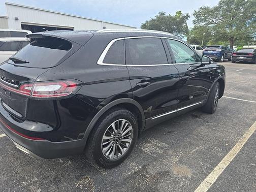 2022 Lincoln Nautilus Standard