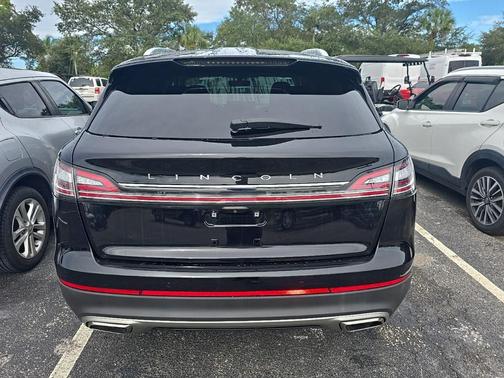 2022 Lincoln Nautilus Standard