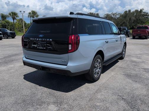 2025 Ford Expedition Max Active 4x4