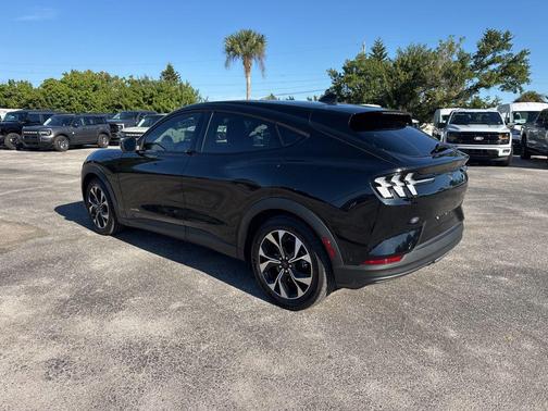 2024 Ford Mustang Mach-E Select