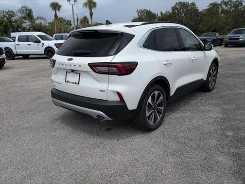 2025 Ford Escape Platinum