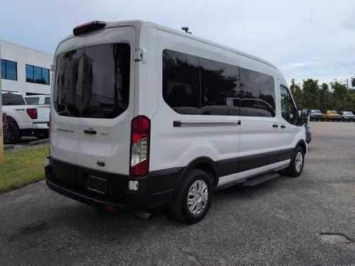 2022 Ford Transit-350 XLT