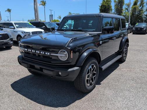 SHADOW BLACK 2026 Ford Bronco Outer Banks