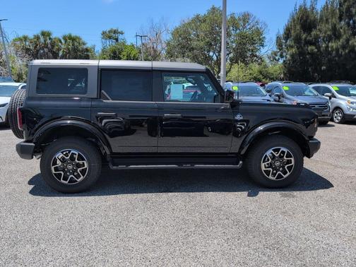 SHADOW BLACK 2026 Ford Bronco Outer Banks