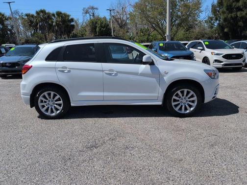 2011 Mitsubishi Outlander Sport SE