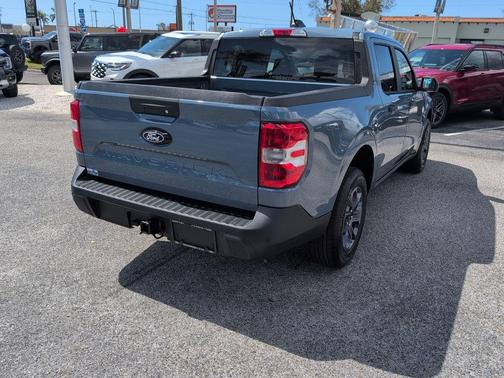 Azure Gray Metallic Tri-Coat 2026 Ford Maverick XLT