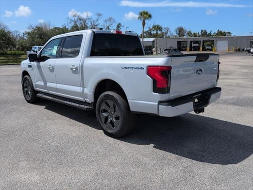 2025 Ford F-150 Lightning Flash