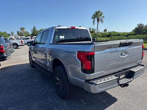 2025 Ford F-150 Lightning Flash