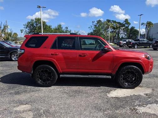 Photo 3 of 29 of 2019 Toyota 4Runner SR5 Premium