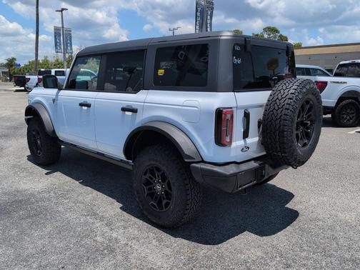 OXFORD WHITE 2026 Ford Bronco Badlands