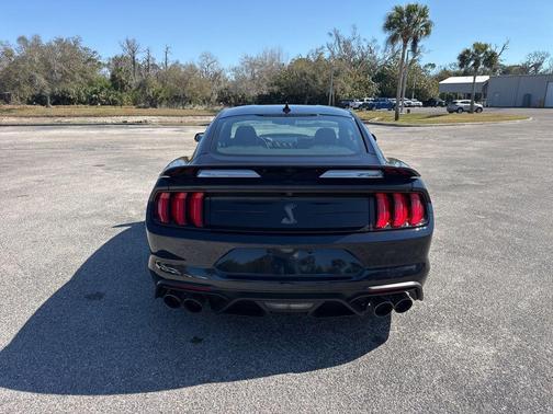 2021 Ford Shelby GT500 Base