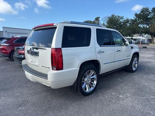 2014 Cadillac Escalade Platinum Edition