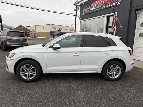 2019 Audi Q5 45 Premium
