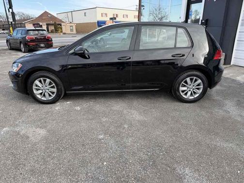 2016 Volkswagen Golf TSI S 4-Door