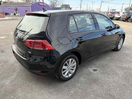 2016 Volkswagen Golf TSI S 4-Door