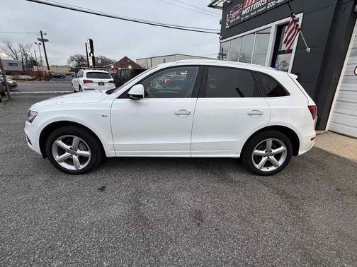 2017 Audi Q5 2.0T Premium Plus