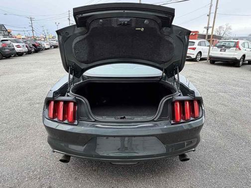 2016 Ford Mustang V6