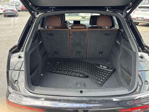 2018 Audi Q5 2.0T Premium Plus