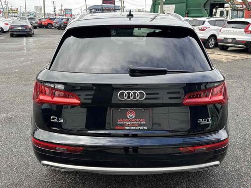 2018 Audi Q5 2.0T Premium Plus